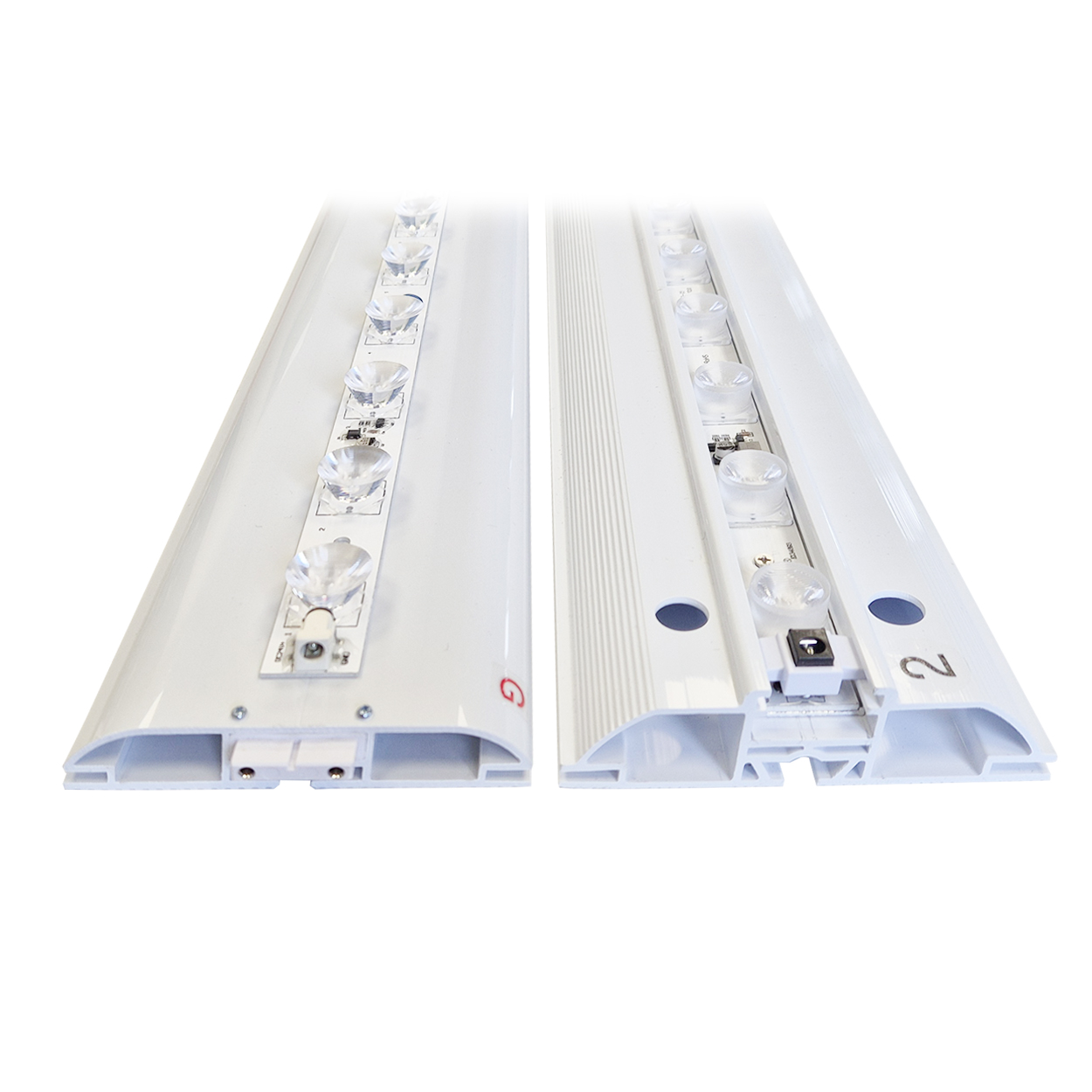 Profil ekonomiczny po lewej stronie, standard po prawej